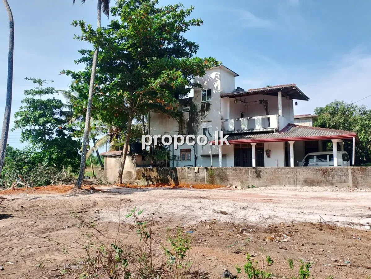 16 Perches Bare Land for Sale in Matara