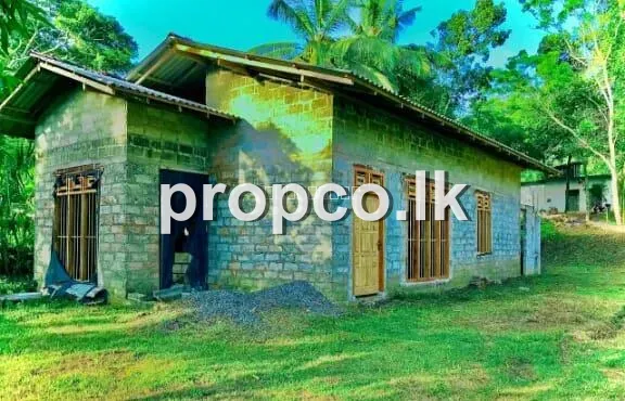 පර්චස් 72 ක වලස්මුල්ල ප්රදේශයෙන් විකිණීමට නිවාස