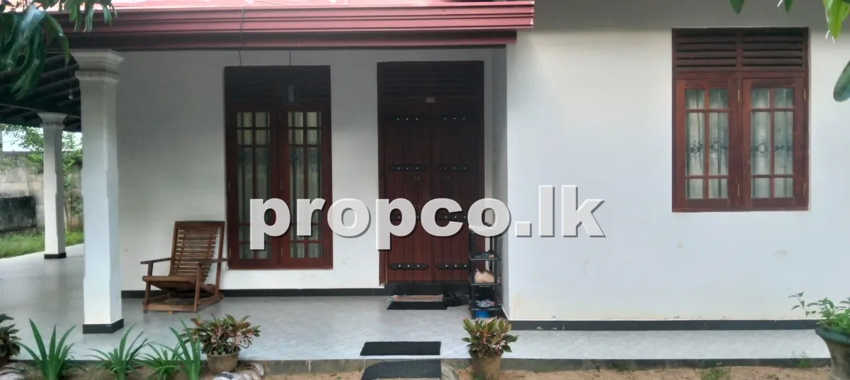 පර්චස් 12.8 ක බෙලිඅත්ත ප්රදේශයෙන් විකිණීමට නිවාස