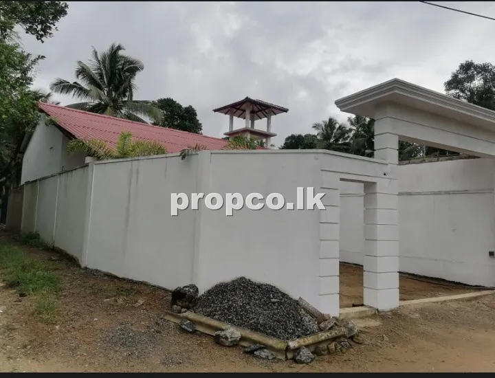 17.5 Perches Houses for Sale in Homagama