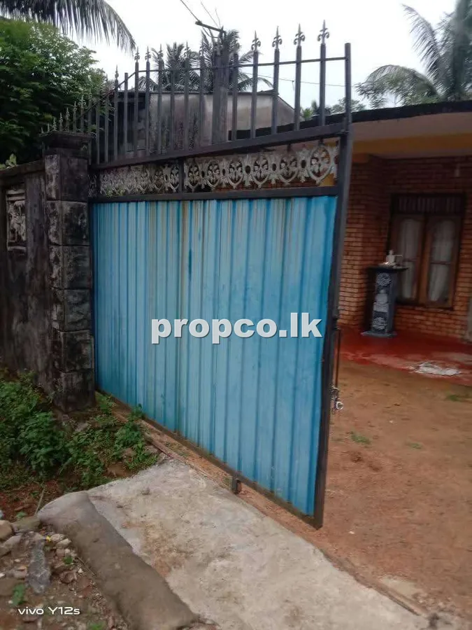 8 Perches Houses for Sale in Hanwella
