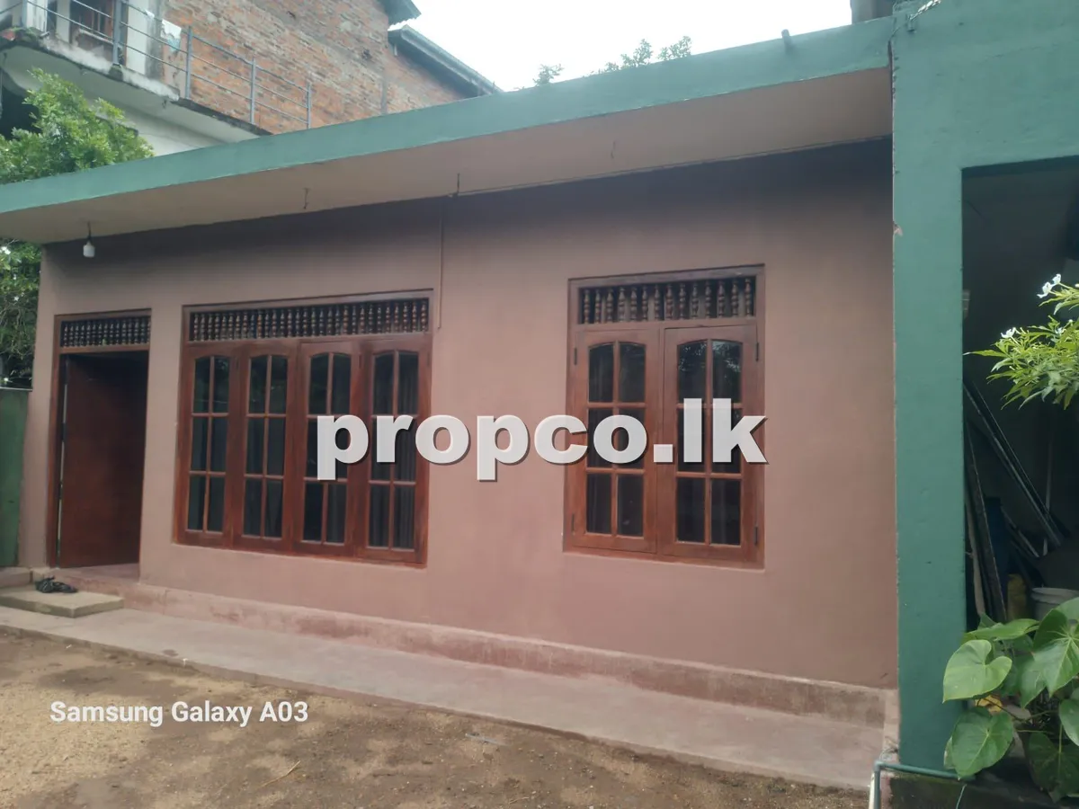 6 Perches Houses for Sale in Narahenpita