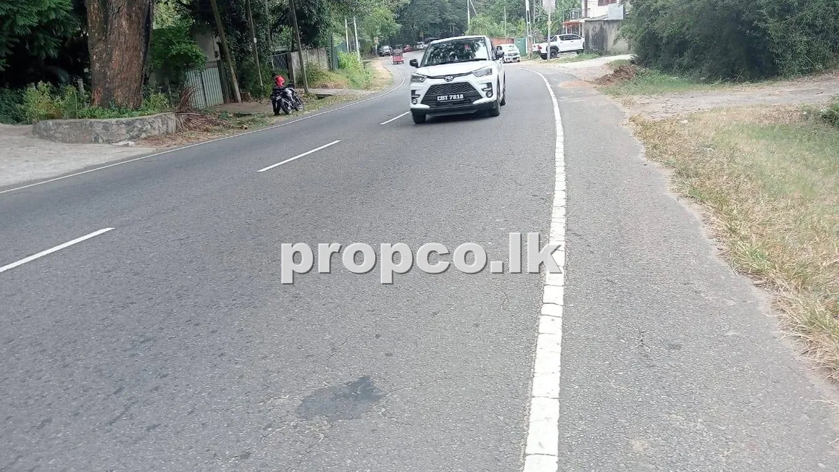 පර්චස් 10.9 ක බලගොල්ල ප්රදේශයෙන් විකිණීමට ඇති ඉඩම