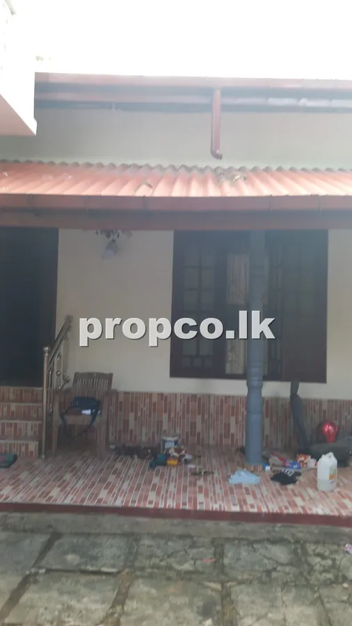 Houses for Sale in Manawila