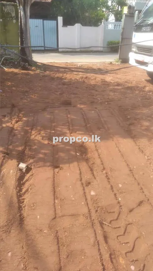 8 Perches Bare Land for Sale in Moratuwa