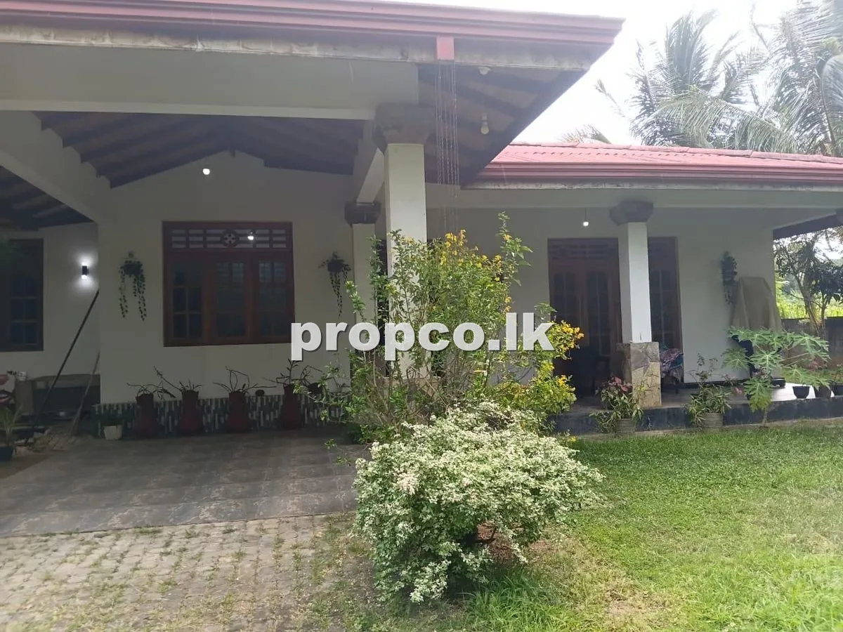 32 Perches Houses for Sale in Kurunegala