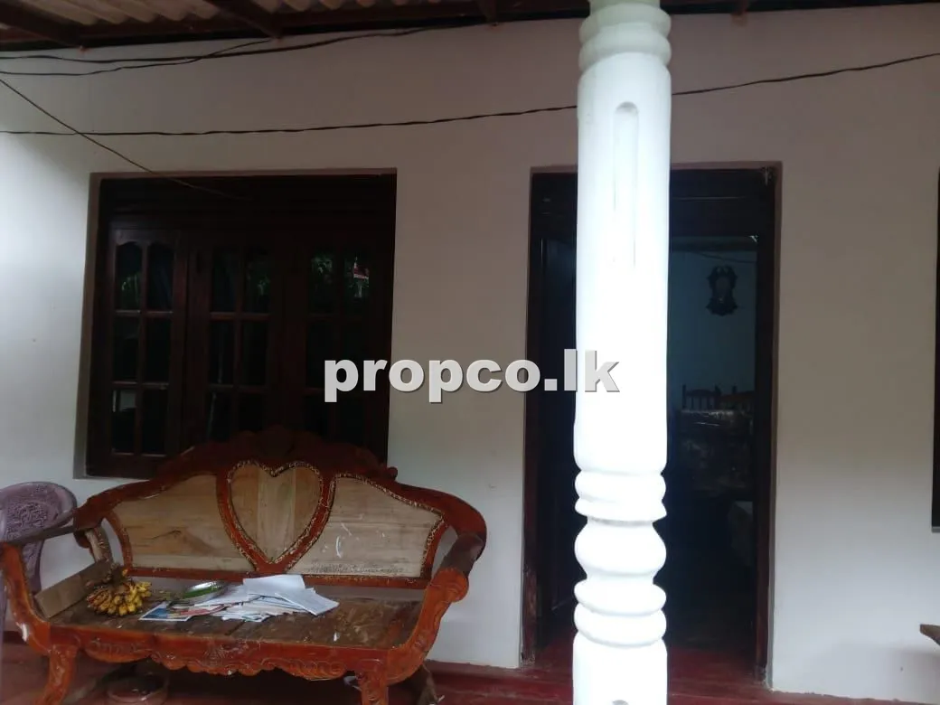 10.65 Perches Houses for Sale in Mawanella
