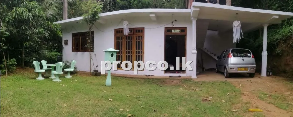 10 Perches Houses for Sale in Kandy